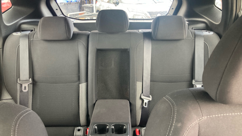 Nissan Qashqai 1.3 DiG-T Acenta Premium 5dr Petrol Hatchback